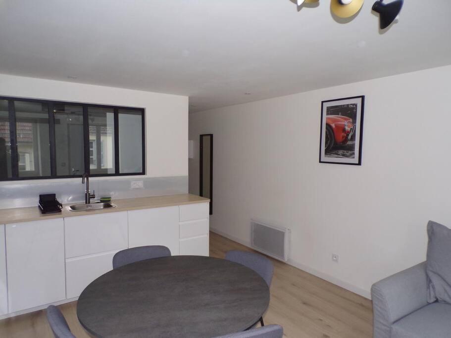 Appartement 2/4 Pers, 44M2, Hypercentre. Lons-le-Saunier Luaran gambar